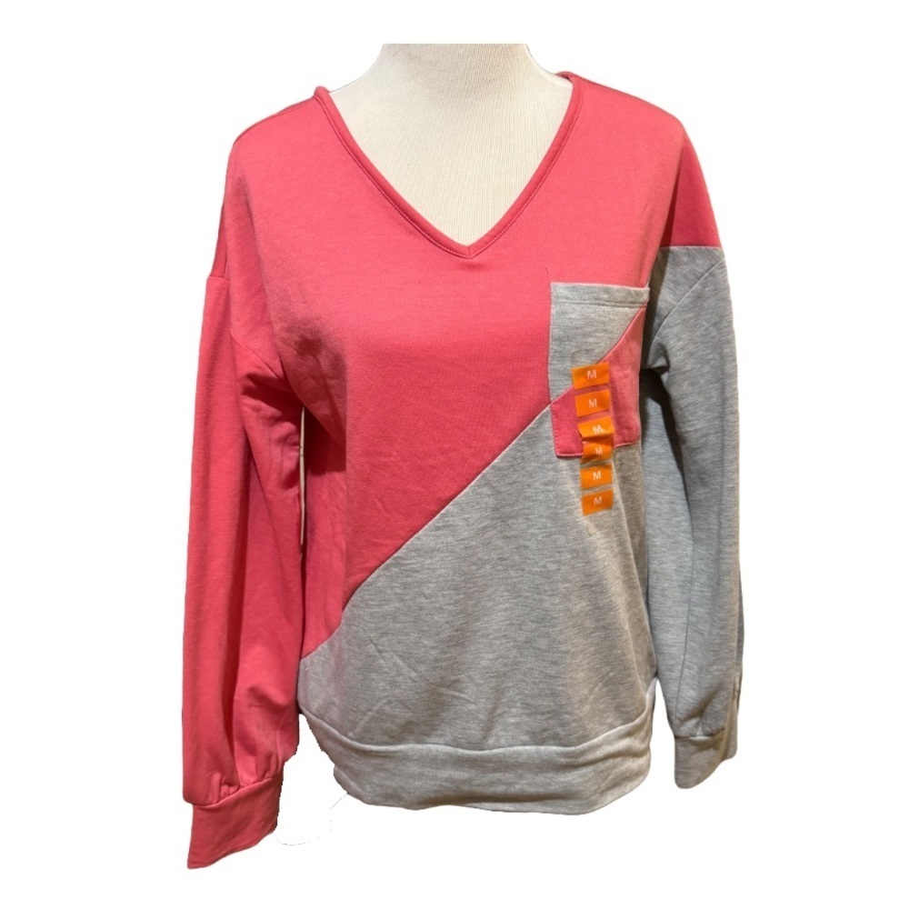 NWT Steve Madden Soft Sweatshirt Size M Gray Pink